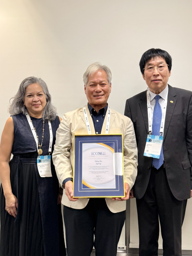 (가운데) 배기동 명예교수. (사진제공=한양대 ERICA)