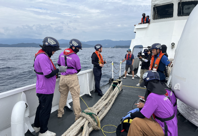해경72정의 수색을 준비하는 SBS 꼬꼬무 제작진과 해양경찰, 씨랩 연구원