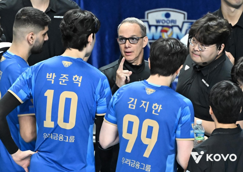 "5연패의 사슬을 끊었다" 우리카드, 삼성화재에 3-0 셧아웃...탈꼴지 성공