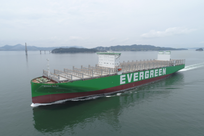 삼성중공업이 건조한 컨테이너운반선 / 사진 = 삼성중공업