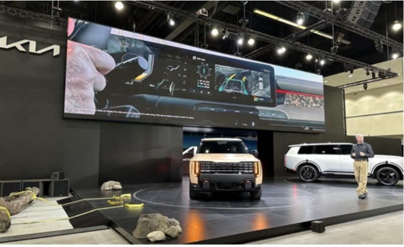 기아는 20일(현지시간) LA오토쇼에서 미국시장에서 인기가 치솟고 있는 2027년형 올 뉴 텔루라이드를 출시했다. 사진=연합뉴스