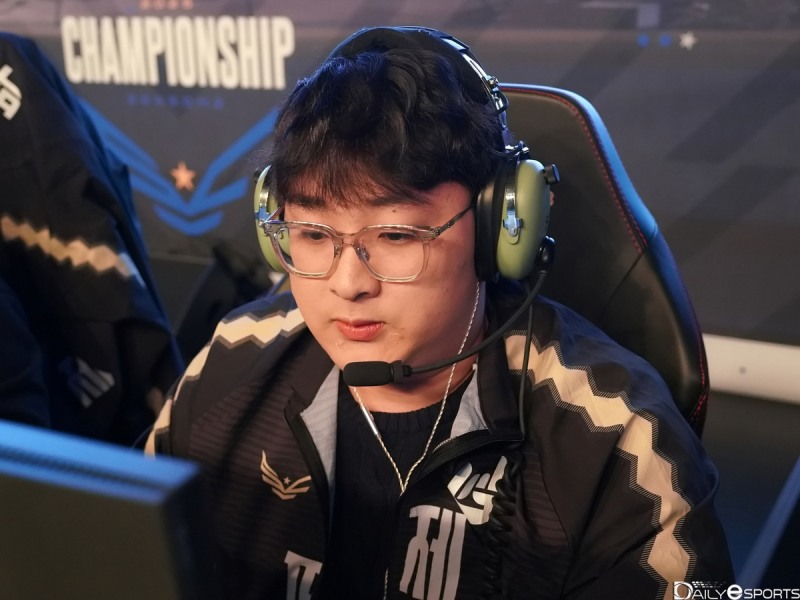 퍼제가 루시퍼에 승리하며 마지막 BEST4에 올랐다.