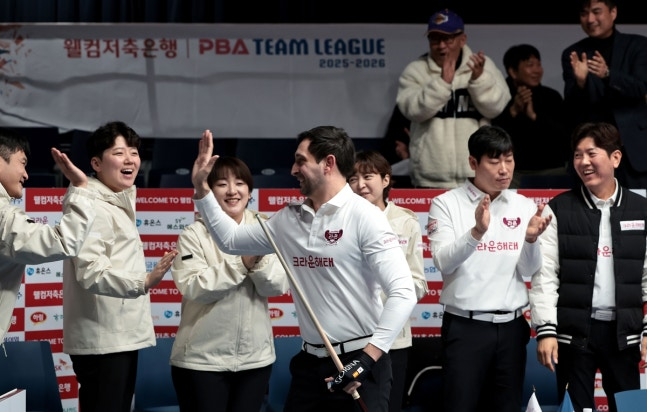 하나카드 꺾고 단독 1위로 올라선 크라운해태 / 사진=PBA 제공. 연합뉴스