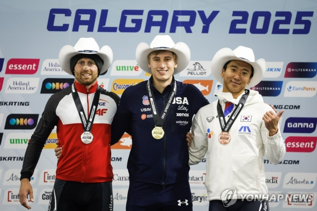 동메달을 목에 건 김준호(맨 오른쪽) / 사진=연합뉴스