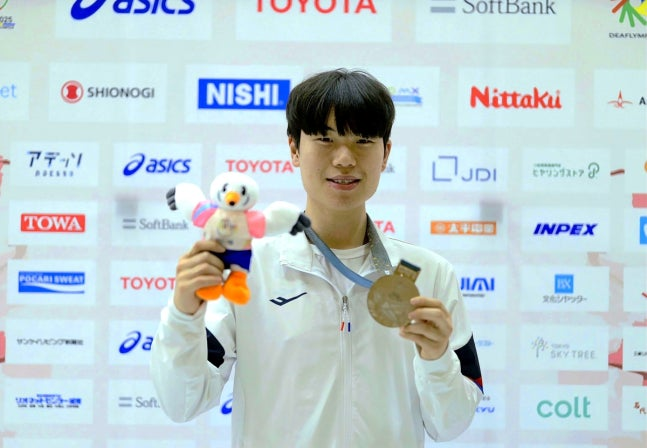 2025 도쿄 데플림픽 사격 남자 25m 권총에서 은메달을 딴 이승화