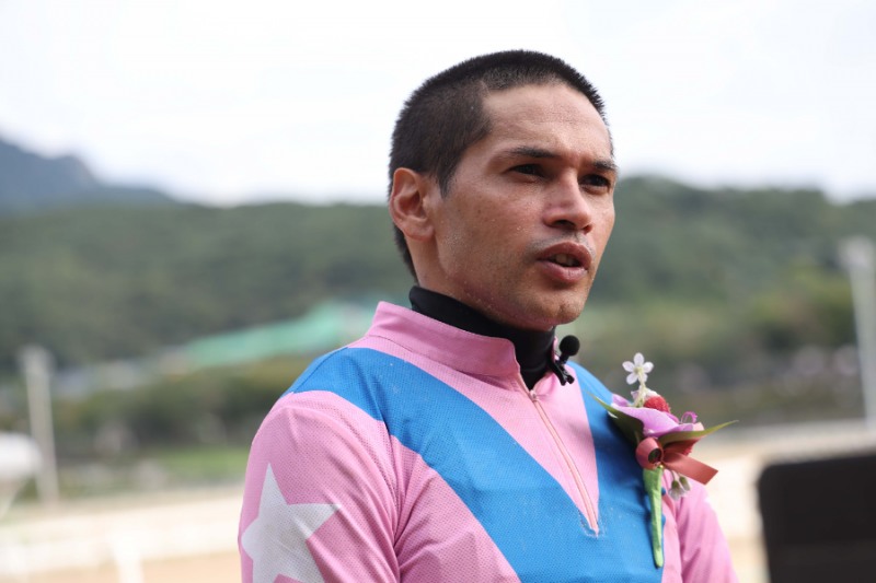 렛츠런파크 서울 빅투아르 기수 통산 300승 달성