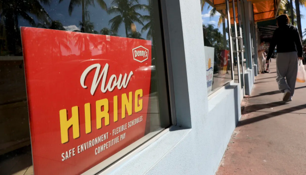 (상보) ADP "4주간 민간고용, 주당 평균 1만3500명 줄어"