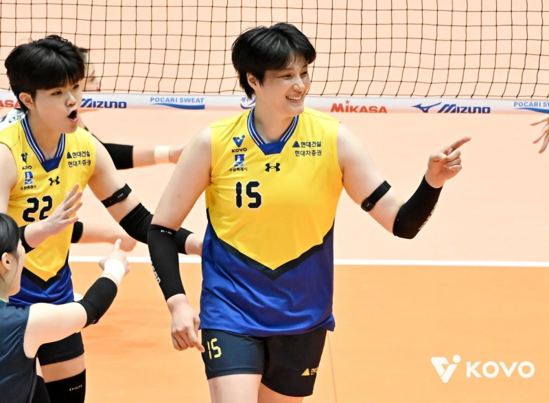 '전설의 귀환' 현대건설 김희진, 12득점 7블로킹...'제2의 전성기' 예고