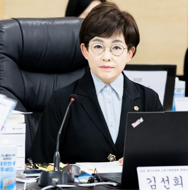 김선희 경기도의원, 교육지원청 정책 우수사례 격려