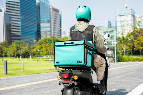 배달의민족(배민) 물류서비스를 전담하는 우아한청년들이 ‘로드러너’ 시범운영 지역인 화성시에서 앱 도입 이후 배민라이더 월 평균소득이 29% 증가했다고 26일 밝혔다. / 사진 = 우아한청년들