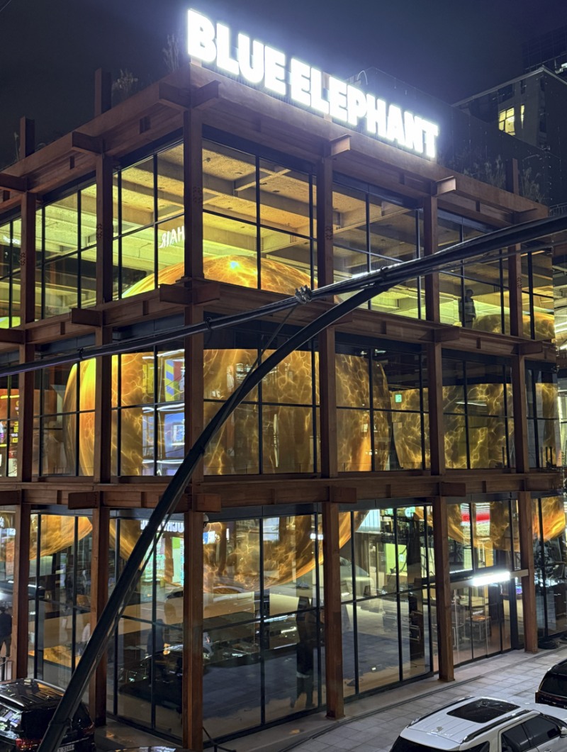 블루엘리펀트, 성수동에 1000평 규모 ‘메가 스토어’ 오픈