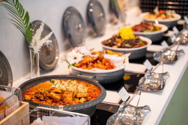 파티 전문 브랜드 플로렌스가 2026 병오년 새해를 맞아 신년회 및 시무식 전용 프로모션을 진행한다.