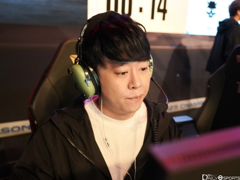 악마가 핀프에 완승을 거두며 결승전 진출을 확장지었다.