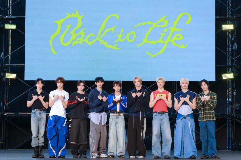 &TEAM, 'Back to Life' 일본어 버전 음원도 오리콘 랭킹 1위