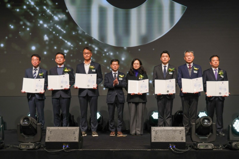 한국마사회,‘2025 지역사회공헌 인정의 날’보건복지부 장관 표창 수상