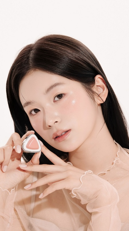 누그레이 ‘세모탭 립앤치크’ 글로벌 론칭, 현지화 메이크업 전략 강화
