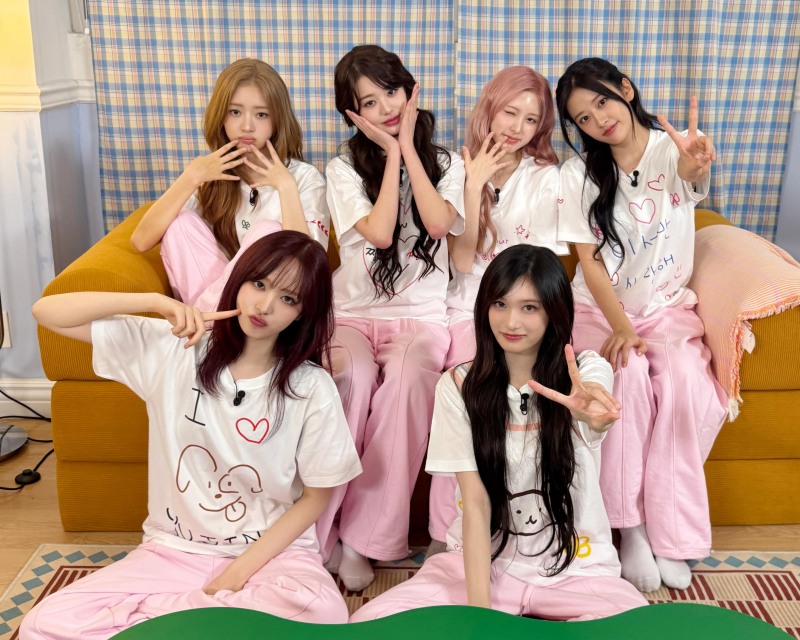 아이브, 웃음과 감동으로 채운 데뷔 4주년 기념 라이브 성료…아이브표 빙고 게임→다이브 응원 메시지까지