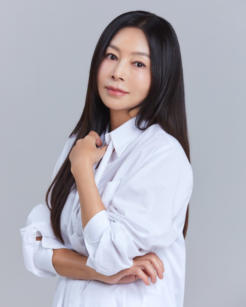 황신혜, 큐브엔터와 전속계약 체결…아이들X고준희와 한솥밥