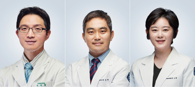 사진 왼쪽부터 김용철학술상(김영욱 교수), SCI(E) 학술상(박석희 교수), 젊은 연구자 SCI(E) 학술상(박소윤 교수)을 수상. (사진제공=가톨릭관동대)