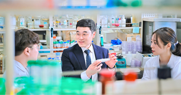 경희대 정밀의료 특화 융합인재 양성사업단(단장 의과대학 김도경 교수)이 ‘2025년 하반기 융합형 의과학자 학부과정 지원 사업’에 선정됐다. (사진=경희대)