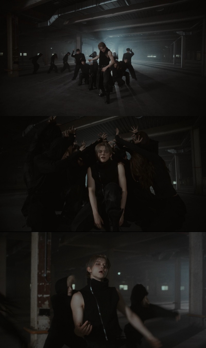 TXT 연준, ‘Coma’ 퍼포먼스 비디오 공개…메가크루 댄서 사이에서 빛나는 존재감