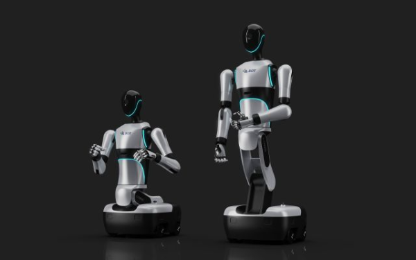 아이엘, 피지컬AI 세미 휴머노이드 로봇 '아이엘봇C2' 양산 모델 첫 공개