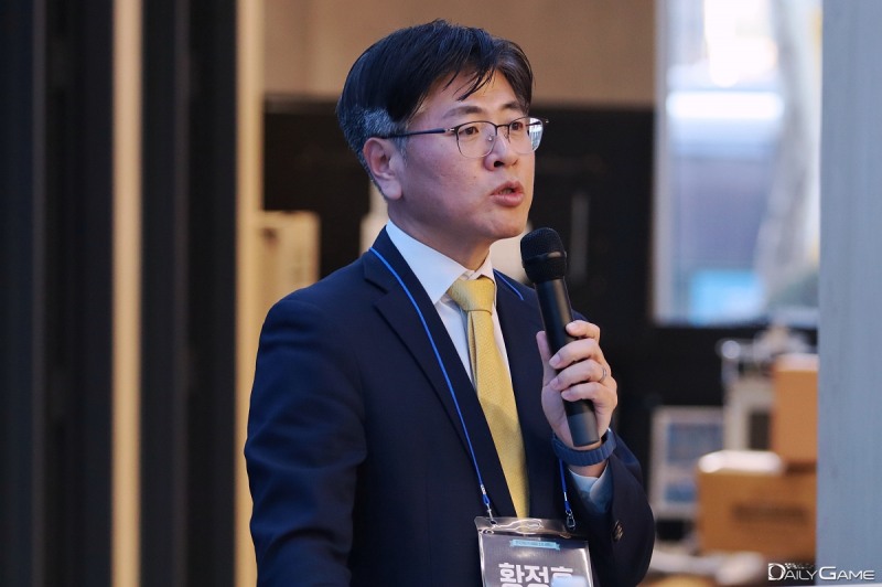 율촌 황정훈 변호사는 불법 사설 서버 근절을 위한 민관 협력과 함께, 더 강력한 대응을 고민해야 할 때라고 제언했다.