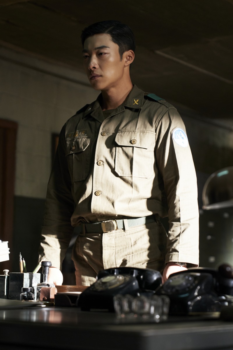 ‘메이드 인 코리아’ 우도환, 강인한 엘리트 장교의 단단한 존재감…백기현 캐릭터 스틸 공개