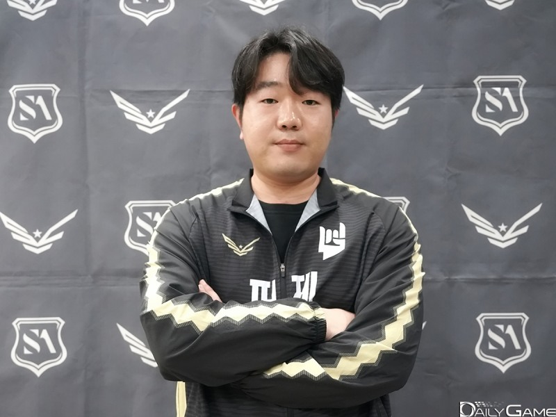 퍼제의 이경우가 핀프에 이어 악마를 꺾고 우승을 차지하겠다 다짐했다.