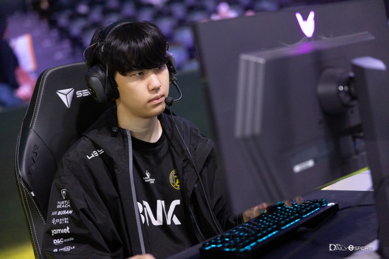 BNK 피어엑스 '랩터' 전어진.