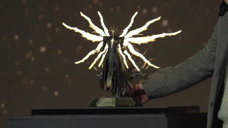 '로아헌터스'에 스태츄 대신 주어진 카제로스 트로피(출처=실황 방송 캡처).