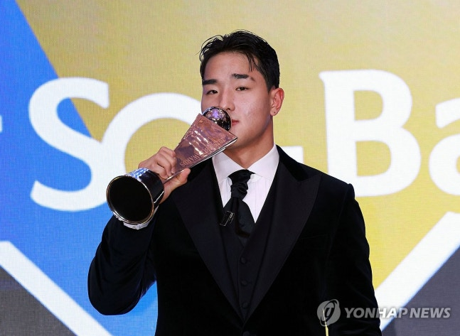 2025 KBO 신인상 수상자 안현민 / 사진=연합뉴스