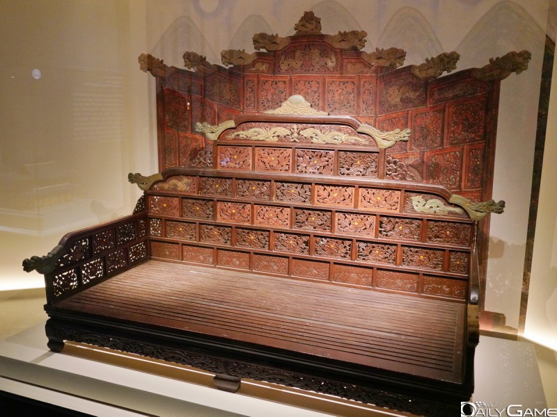 덕수궁 중화전의 용상이 전시됐다.