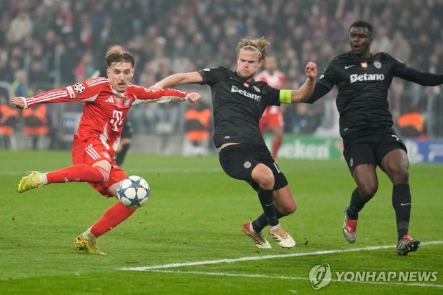 뮌헨의 '17세 신성' 레나르트 카를 / 사진=연합뉴스