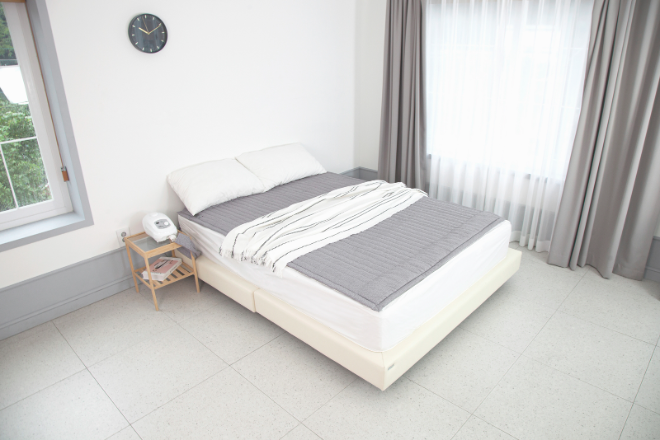 포레몽 온수매트가 누적 판매량 15만 개, 사용자 리뷰 2만 건을 돌파하며 8일 기준 네이버쇼핑 온수매트 부문 1위를 기록했다.