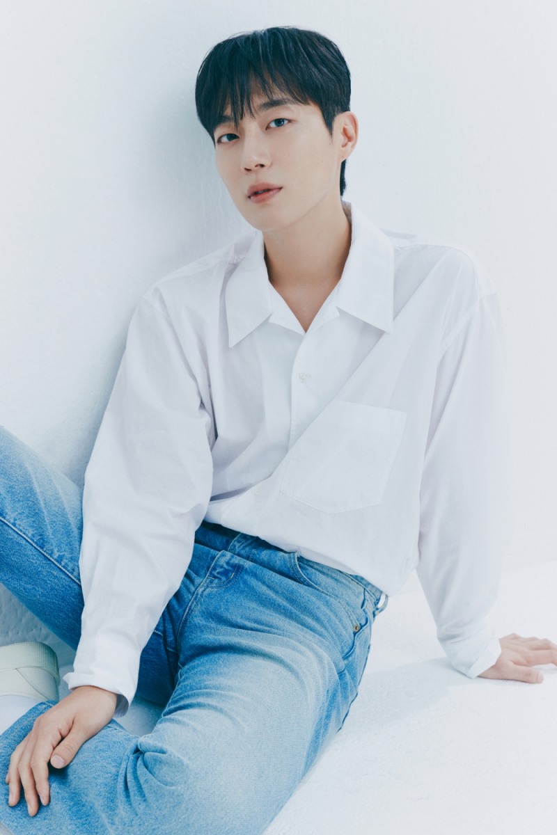 윤두준, ‘스위치 마이 홈’ MC 확정…따뜻한 웃음과 힐링 선사