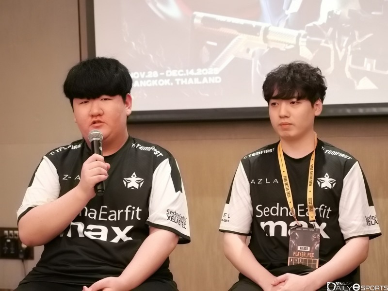 시작부터 화끈한 화력을 보여주겠다는 아즈라 펜타그램.