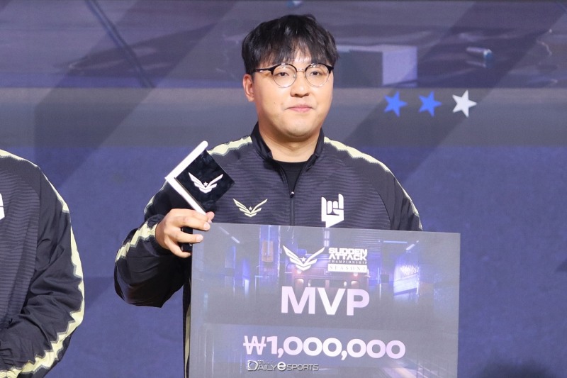 팀을 승리로 이끈 팀장 김두리는 대회 MVP를 수상했다.