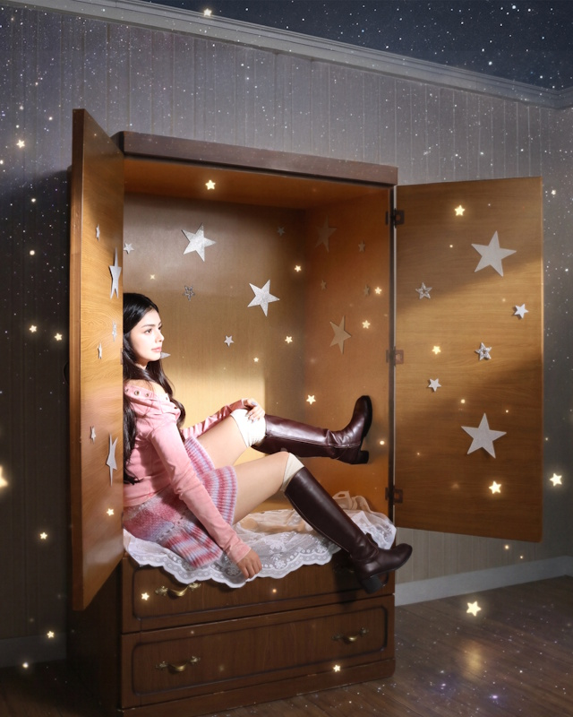 아이사, 신곡 ‘너와 나 (Sugar Light)’ 콘셉트 포토 공개…별빛 옷장에서 꺼낸 Y2K 걸리시 빈티지 감성