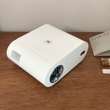 저스, 기능·화질 대거 향상... 빔프로젝터의 새 기준 제시