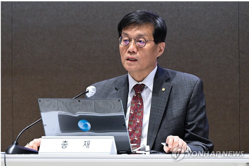 이창용 한국은행 총재는 17일 "환율 상승이 걱정되는 수준이나 금융위기는 아니라"고 말했다. 사진=연합뉴