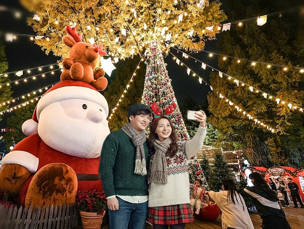 서울랜드, 크리스마스 스페셜 이벤트 전개…커플·커플인척 크리스마스 '러브샷' 인증