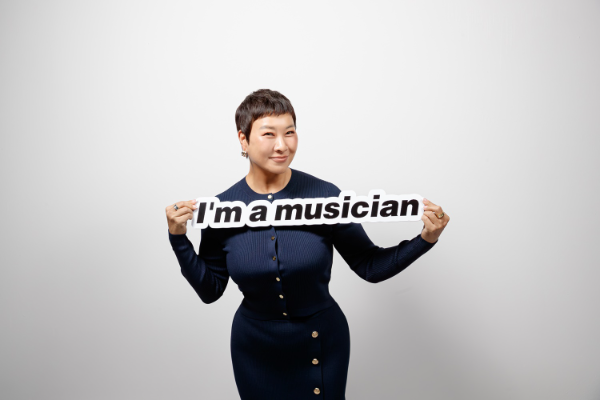 아이 엠 어 뮤지션(I’m a musician) 캠페인에 참여한 밀알복지재단 홍보대사 정영주 배우