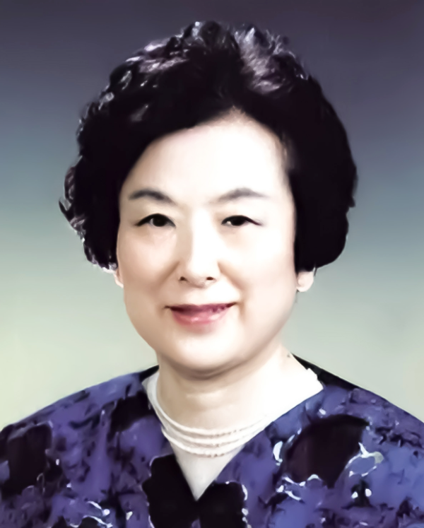 김문희 용문학원 명예이사장.