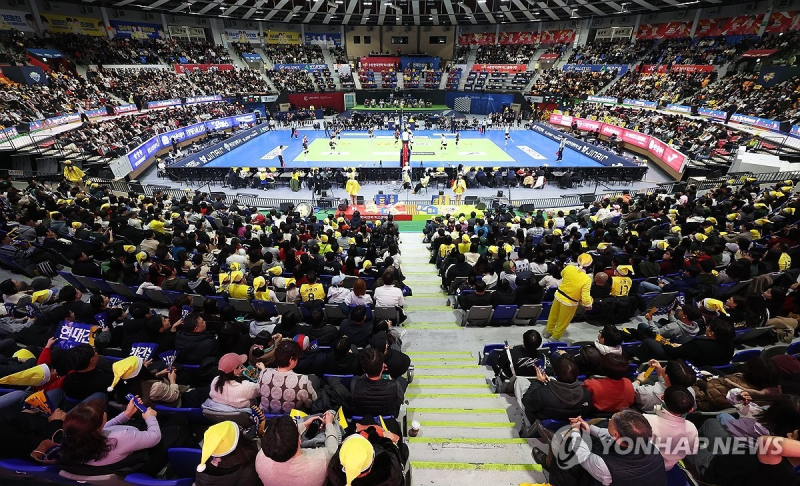 현대건설, 5세트 명승부 끝 정관장 3-2 재역전승…홈 팬에 크리스마스 선물