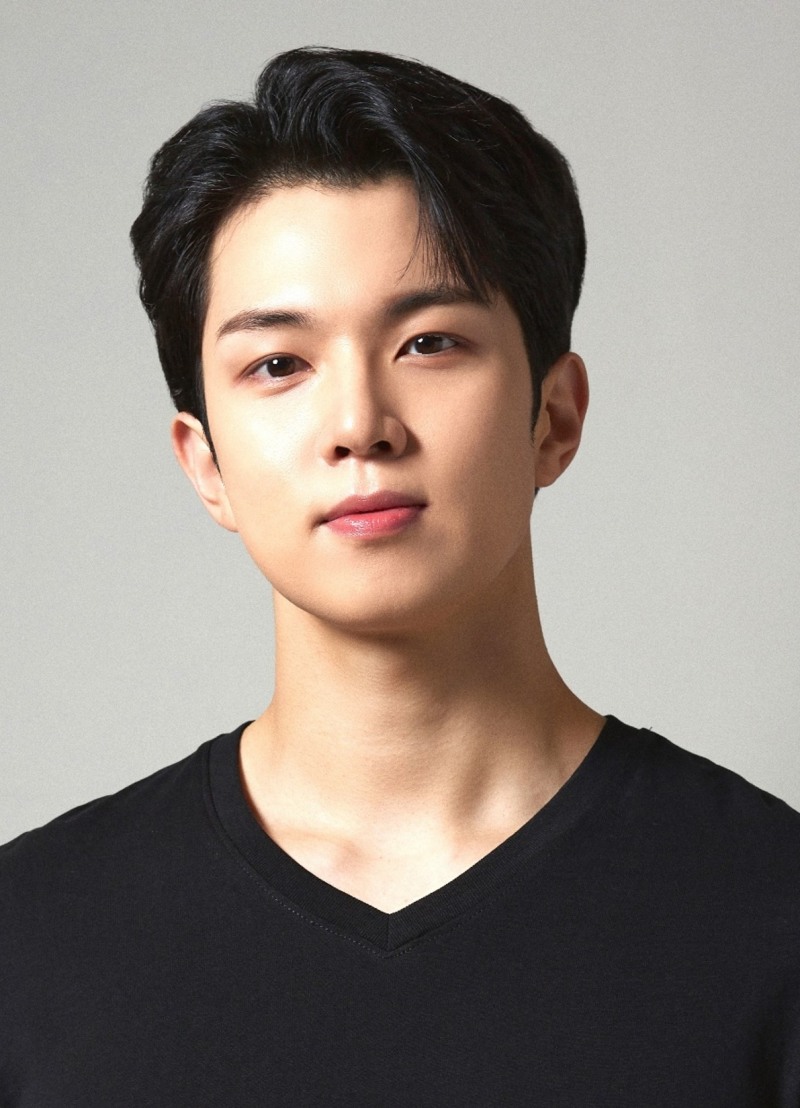 엔플라잉 유회승, 뮤지컬 ‘로미오와 줄리엣’ 캐스팅…깊어진 연기+가창력 ‘기대’