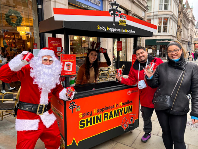 농심 신라면 초대형 광고, 英 런던 심장부 ‘피카딜리’에 떴다