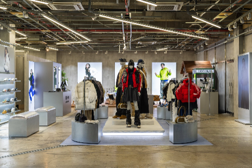 ABC마트가 아디다스와 손잡고 성수동의 감성을 담은 겨울 캠핑 팝업스토어를 전격 공개했다. (이미지 제공=ABC마트)