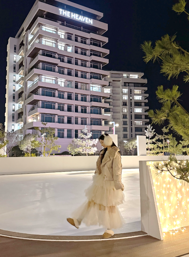 더헤븐 리조트가 겨울 시즌을 맞아 아이스링크와 승마체험 등 다양한 액티비티를 선보이며 색다른 겨울 여행 콘텐츠를 제안하고 있다.