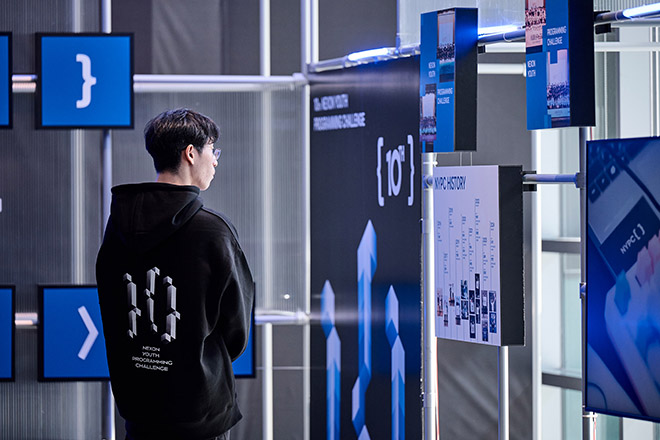 NYPC 대회장 HISTORY WALL. 사진 제공 : 넥슨